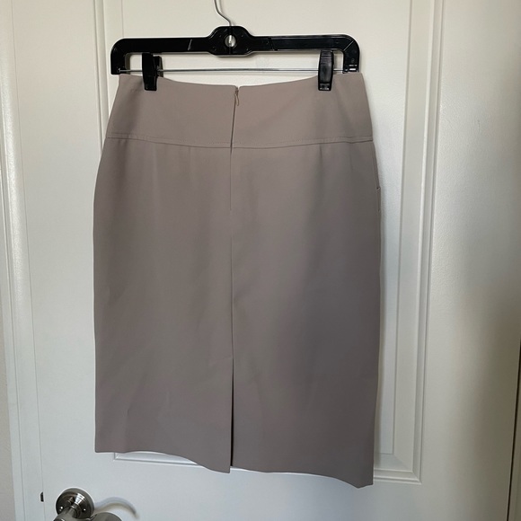 Nine West suit separates tan skirt size 2 - Picture 2 of 4